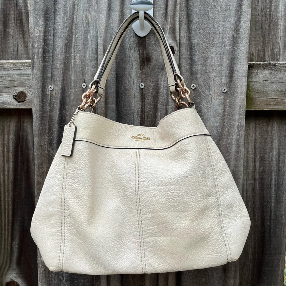 EUC Coach Lexy Shoulder Bag